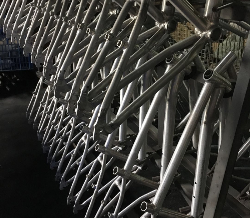 鋁合金自行車車架處理